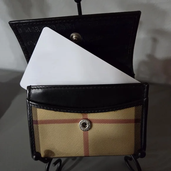 Burberry Checkered Snap Card Case - Picture 7 of 7